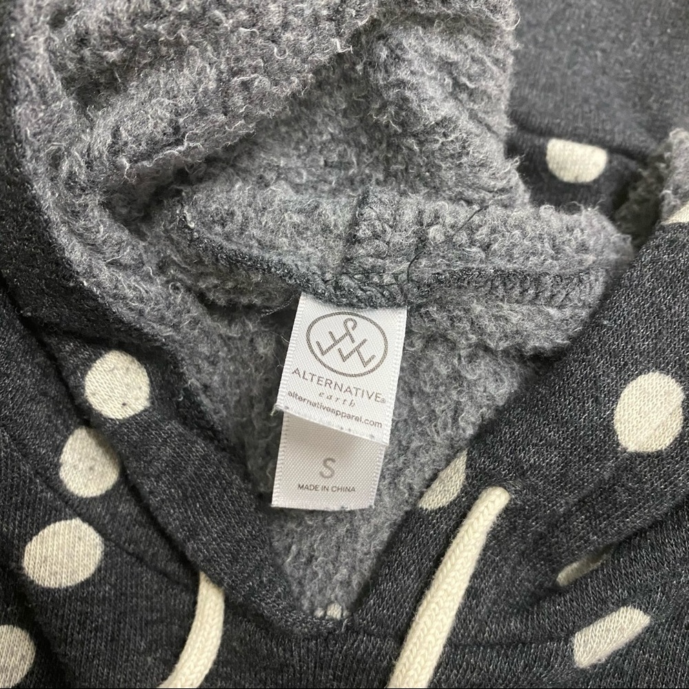 brand sweater alternative size S